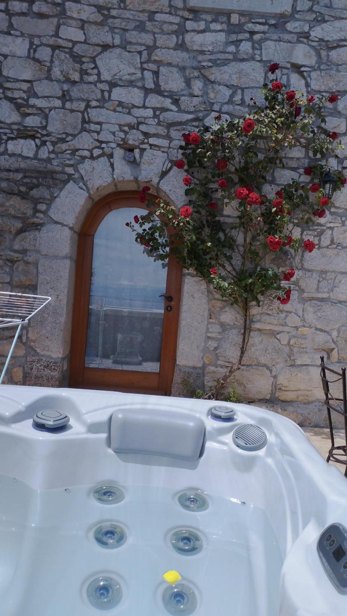 Villa CaStella Poljane Esterno foto